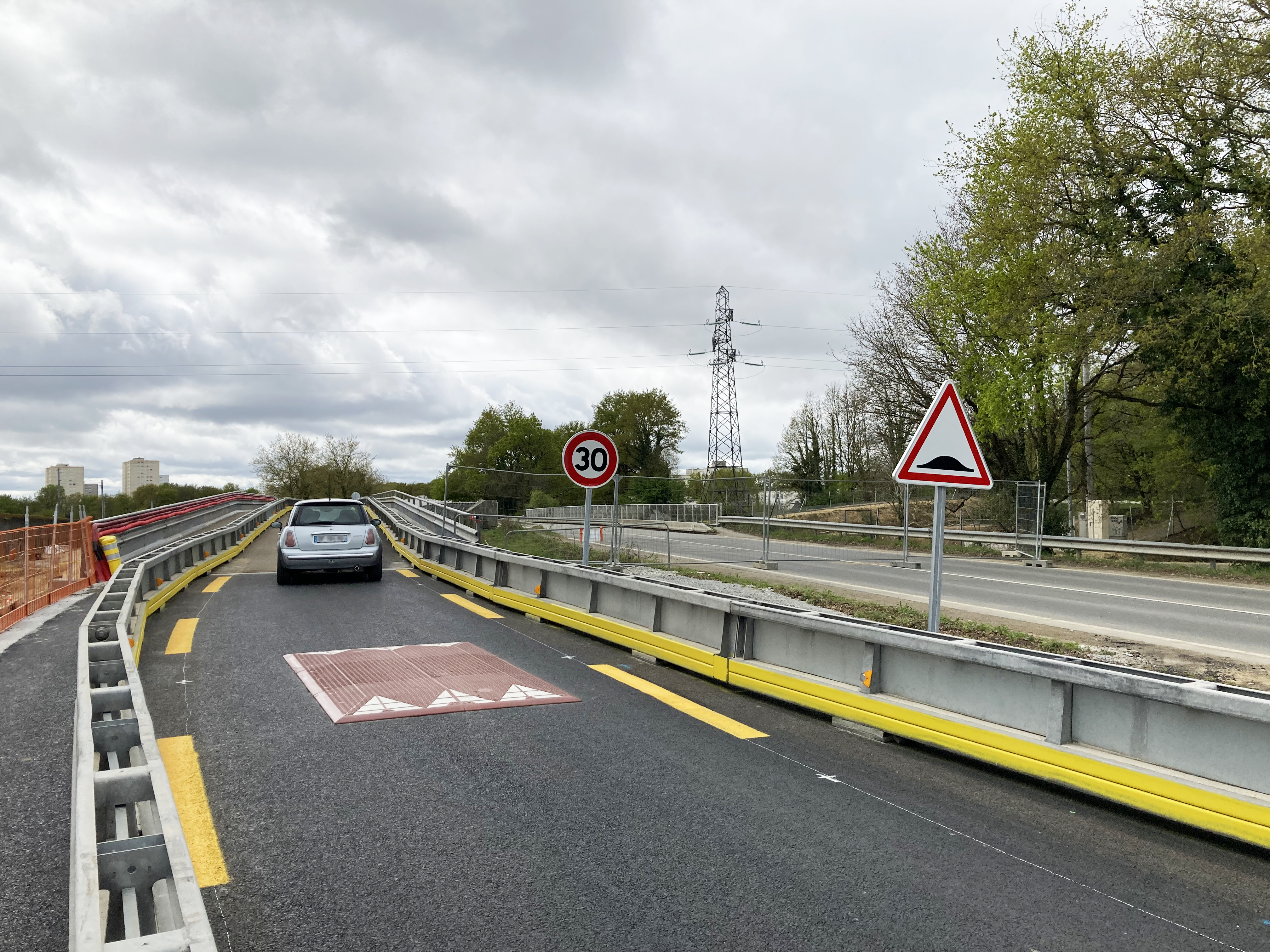 Mise en circulation du pont provisoire route de La Chapelle-sur-Erdre ce matin